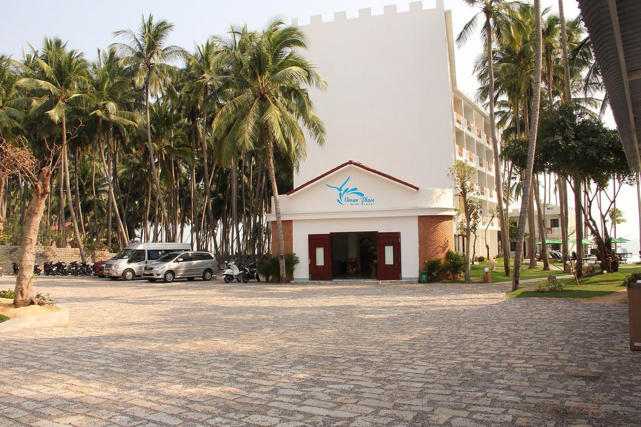 Ocean Place Mui Ne Resort Exteriör bild